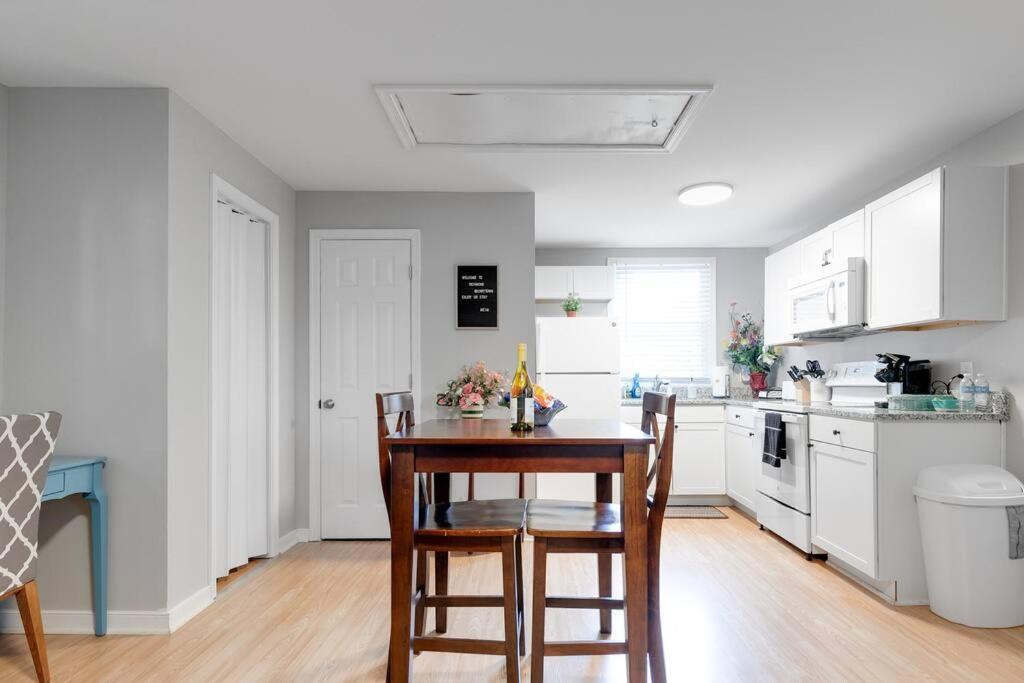 E3 Centrally Located In Carytown Fully Fenced Richmond Exterior foto